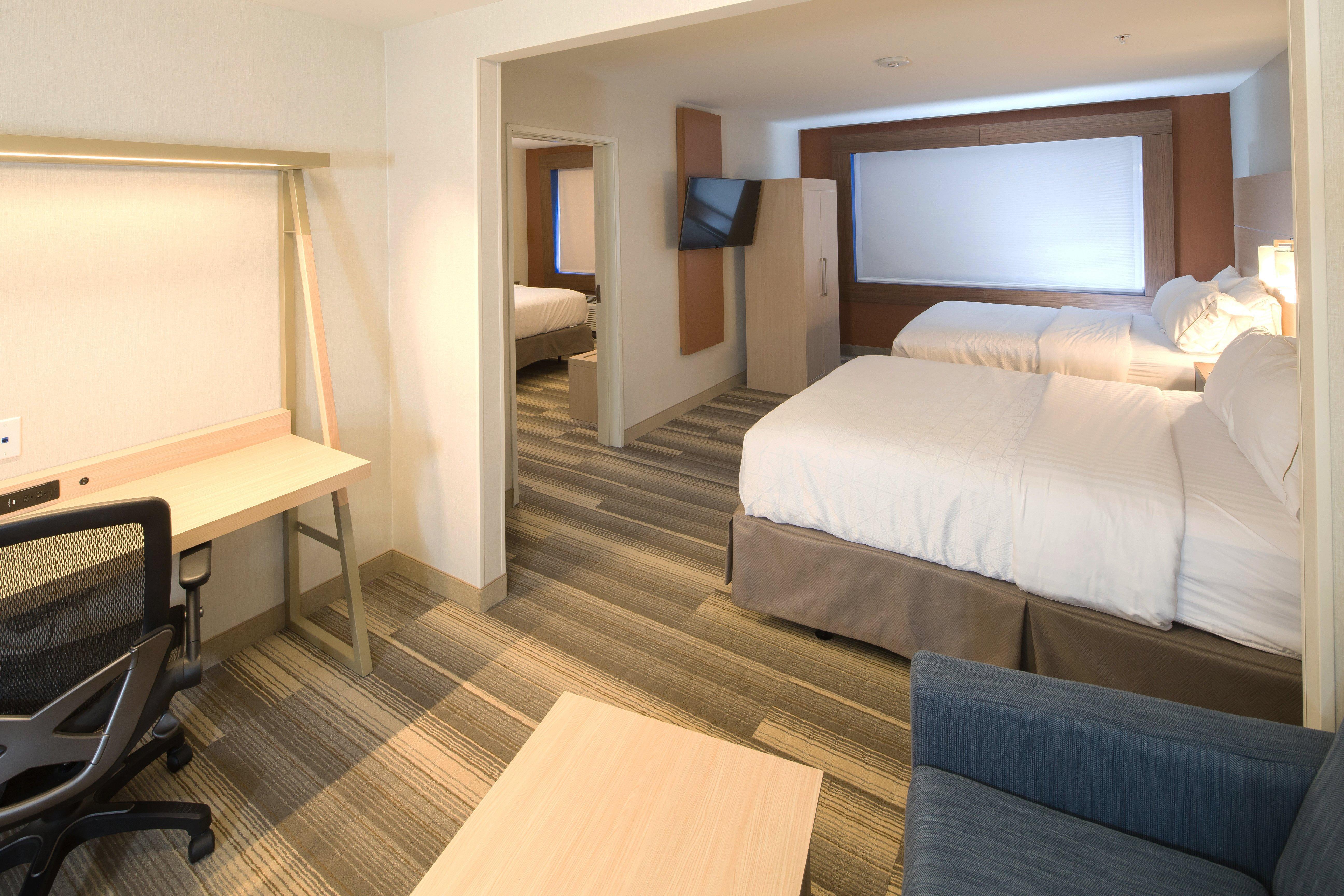 Holiday Inn Express Hotel & Suites Detroit-Utica By Ihg Exterior foto