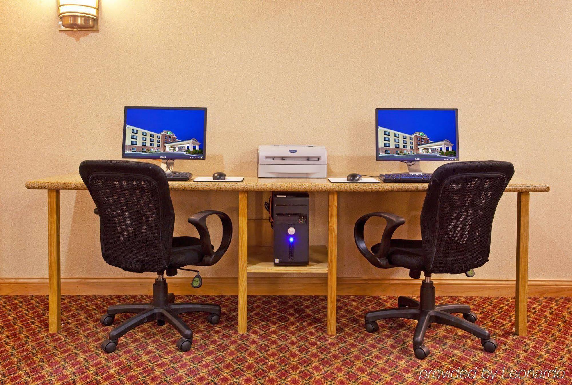 Holiday Inn Express Hotel & Suites Detroit-Utica By Ihg Einrichtungen foto